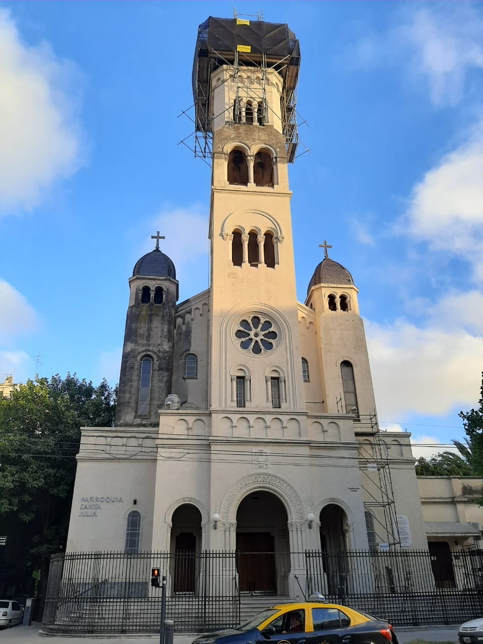 Iglesia Santa Julia, Caballito.